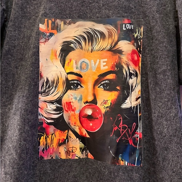 Marilyn Monroe Graphic Grey Acid Wash Oversize Unisex Short Sleeve Tee - Picture 8 of 9
